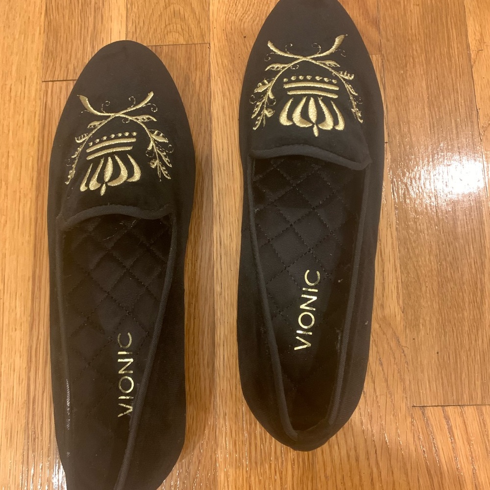 Vionic Snug Romi Black Slip-On Loafer Flats